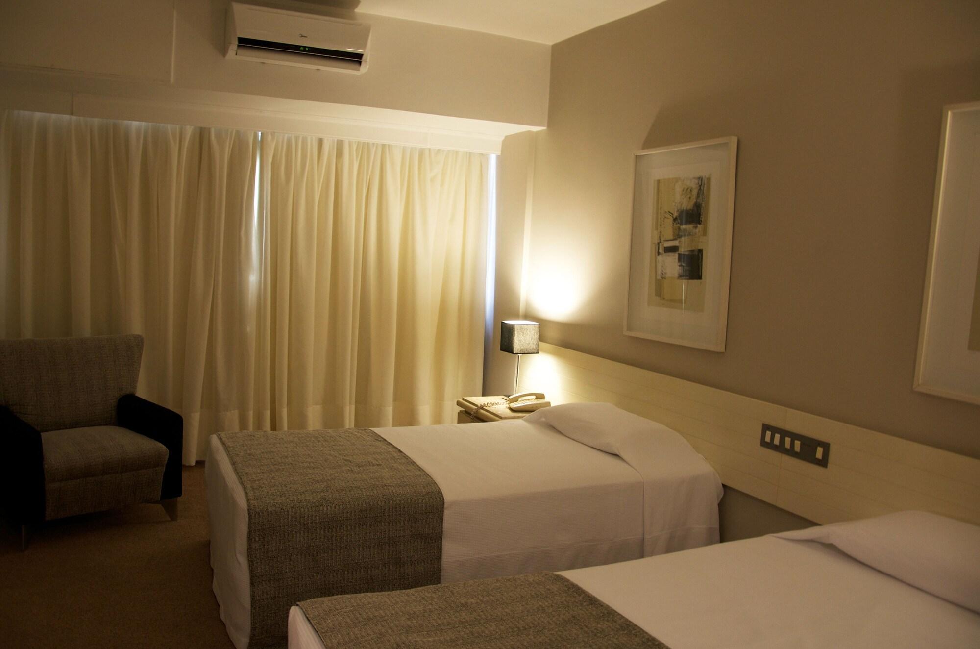 Hotel Victoria Villa Curitiba By Nacional Inn Exterior photo